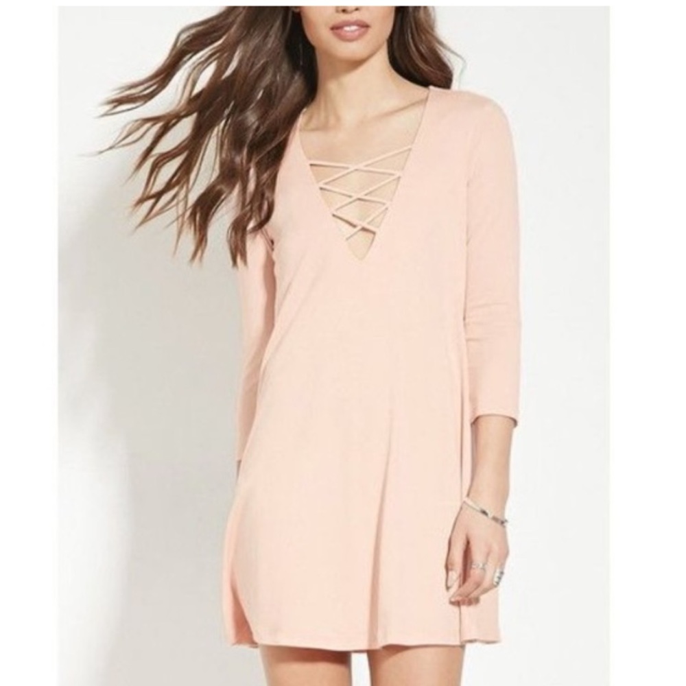 Chic blush V-Neck Dress 🔥